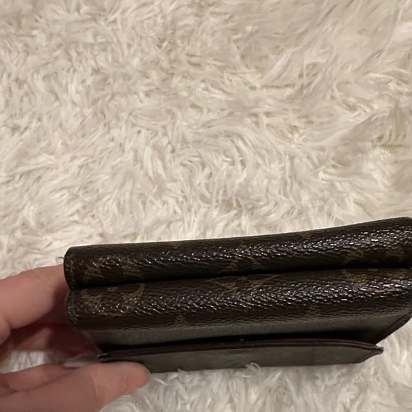 Louis Vuitton Monogram Brown Wallet - Picture 10 of 16